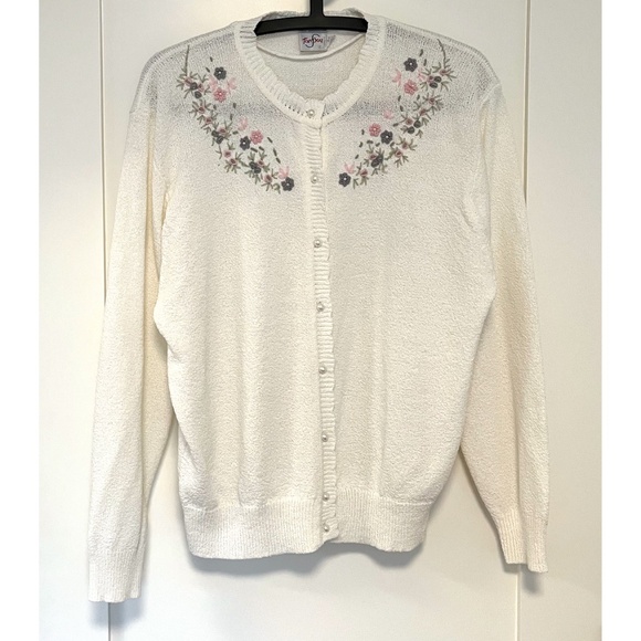 Tan F Jay White Dainty Floral Embroidered Cardigan Vintage - Picture 3 of 7